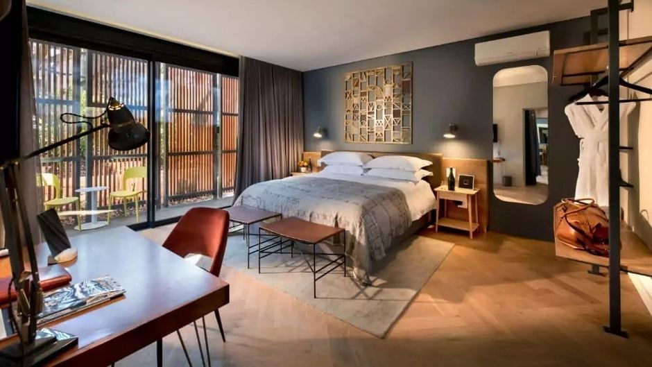 The Peech Hotel Room