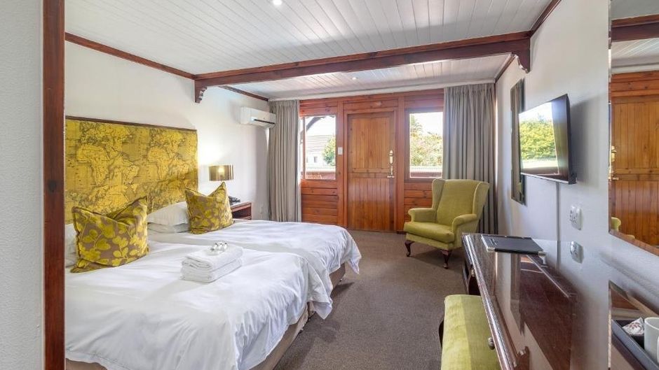 Knysna Log Inn Room