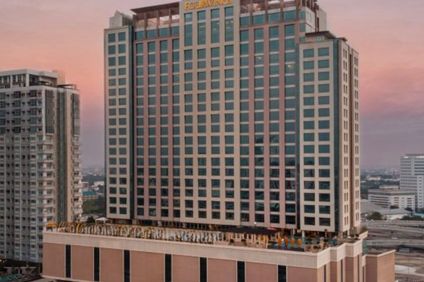 Grand FourWings Convention Hotel