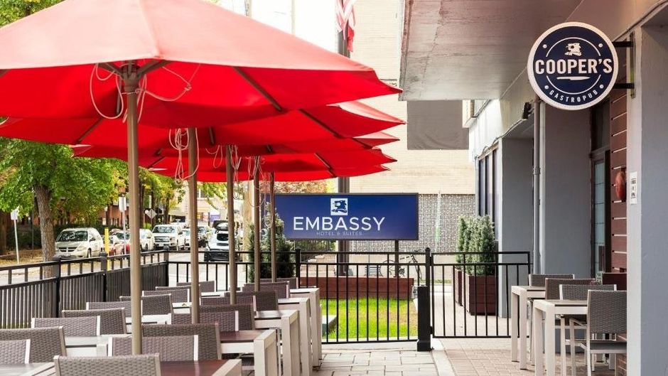Ottawa Embassy Hotel & Suites Restaurant