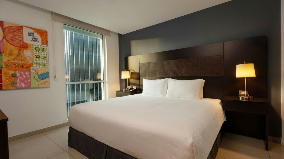 Courtyard Guadalajara Andares Suite