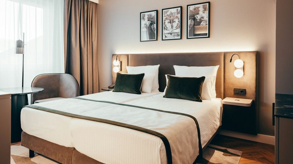 Leonardo Hotel Koln Room