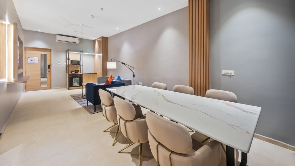 Holiday Inn Express & Suites Vijayawada Room