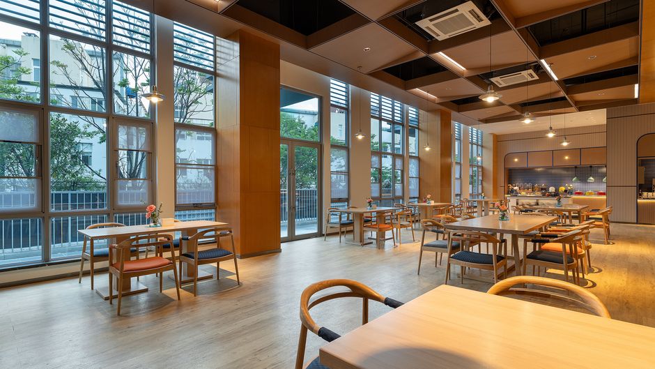 Holiday Inn Exp Horti Expo Garden Restaurant