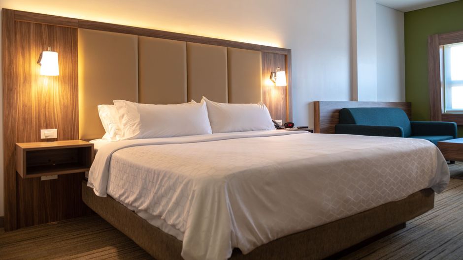 Holiday Inn Express/Stes Ensenada Centro Suite