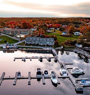 Oak Island Resort & Conference Centre