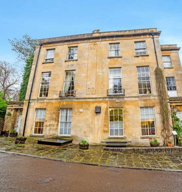 OYO Bailbrook Lodge