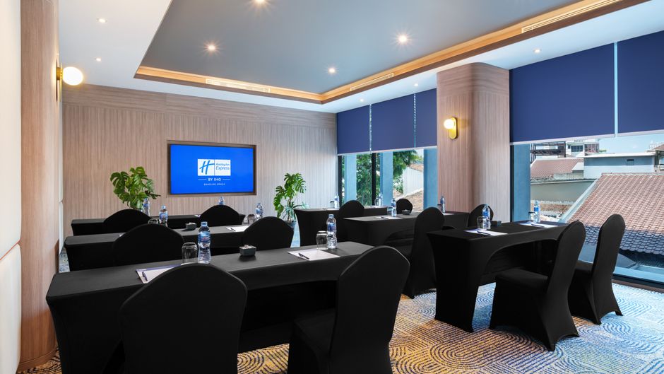 Holiday Inn Express Bandung Braga Meeting