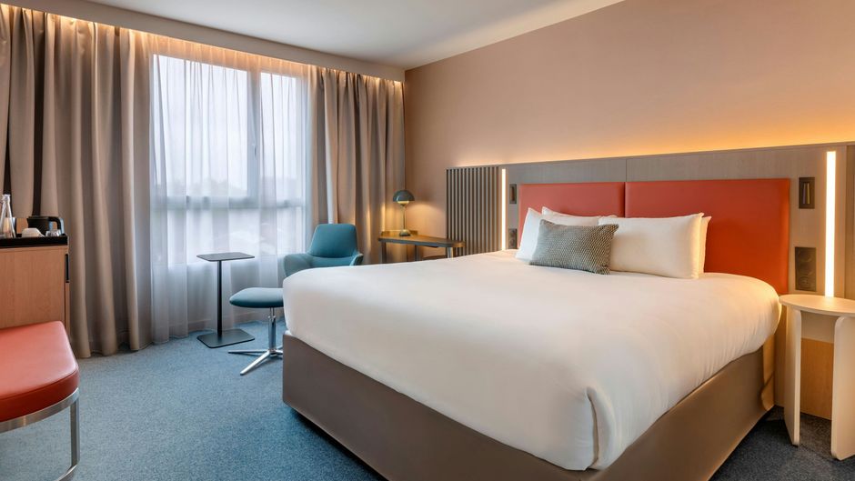 Courtyard by Marriott Paris Saint Denis Room