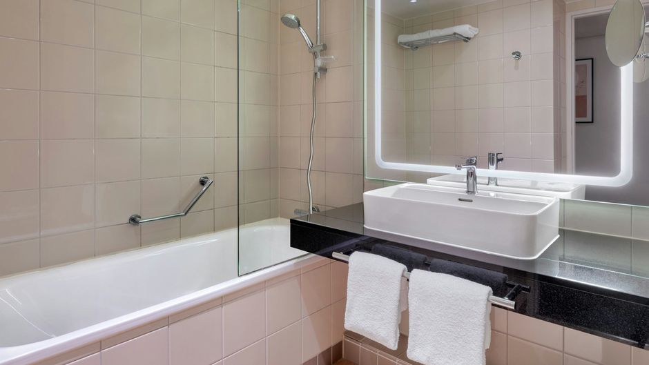 Courtyard by Marriott Paris Saint Denis Room