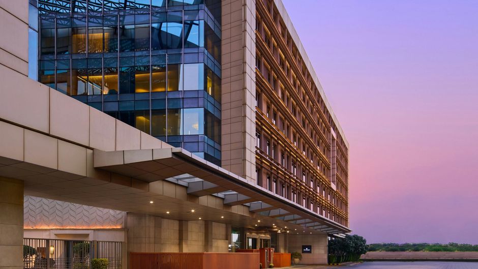 JW Marriott Hotel New Delhi Aerocity Lobby