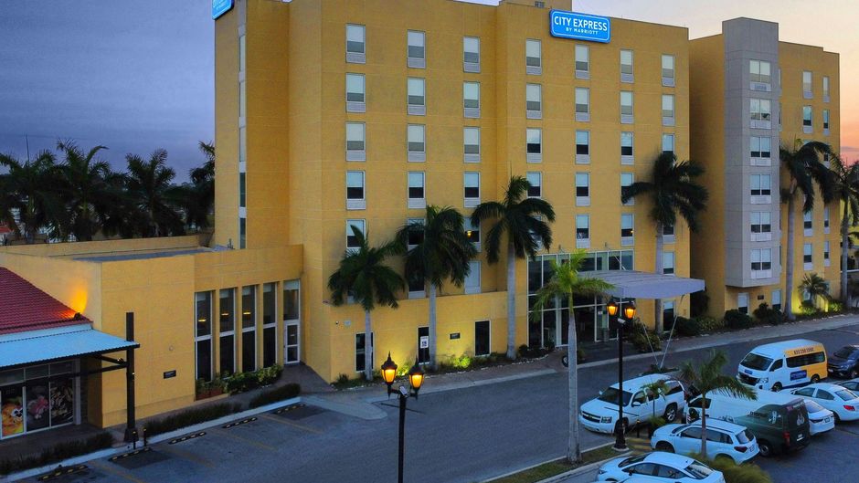City Express by Marriott Tampico Exterior