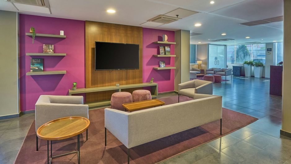 City Express by Marriott Zona Industrial Lobby