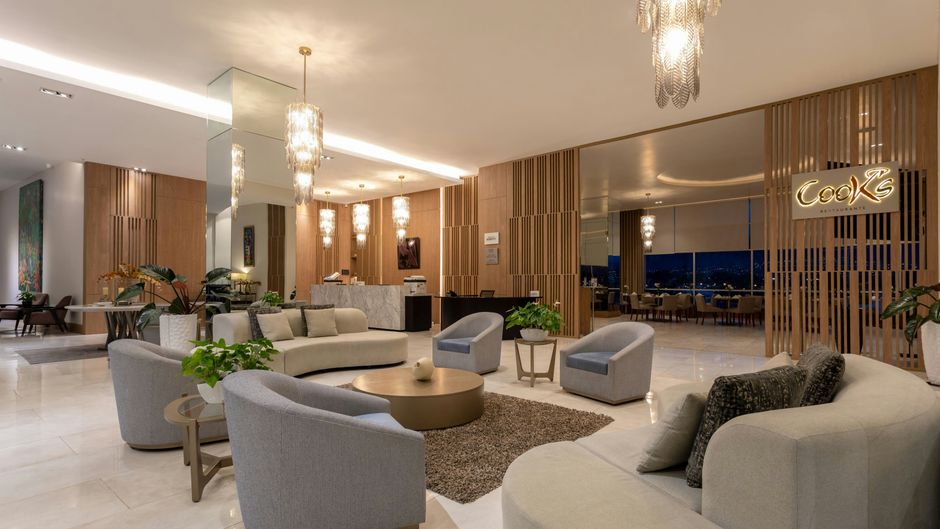 Four Points by Sheraton Cuenca Lobby