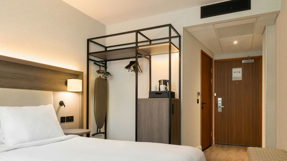 AC Hotel Birmingham NEC and Airport Room