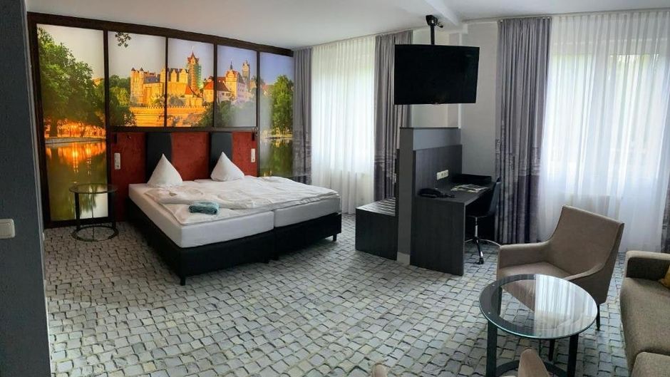 SL'otel in Parforcehaus Room