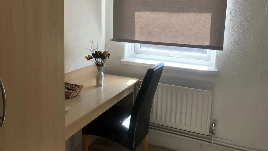 OYO Star Hotel, South Leicester Room