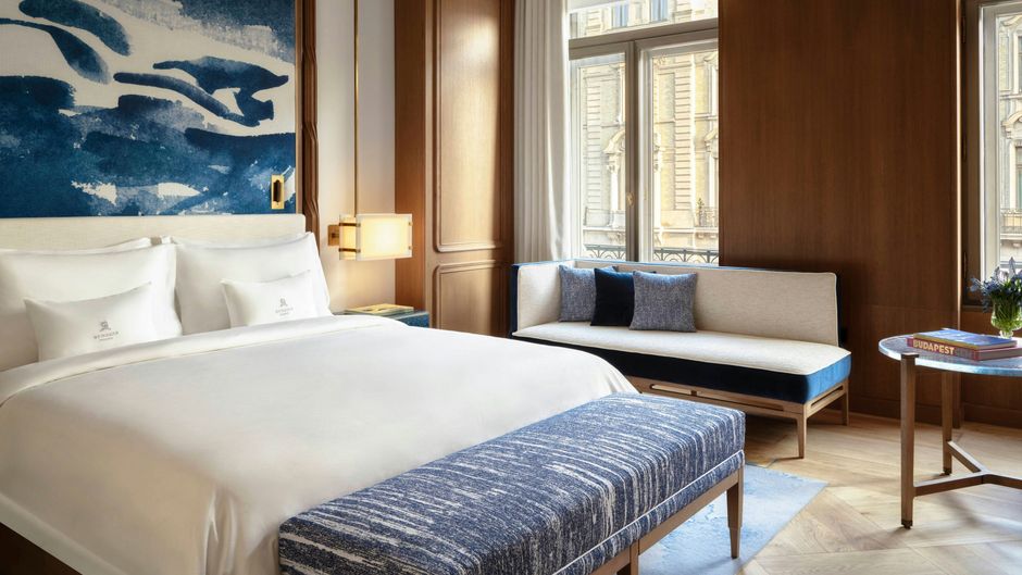 The St Regis Budapest Room
