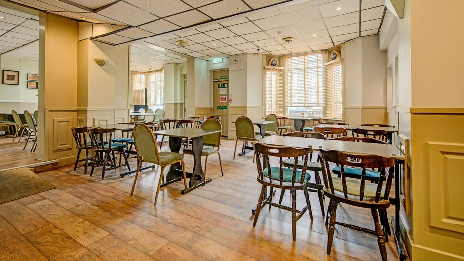 OYO Flagship Cardiff Central Lobby