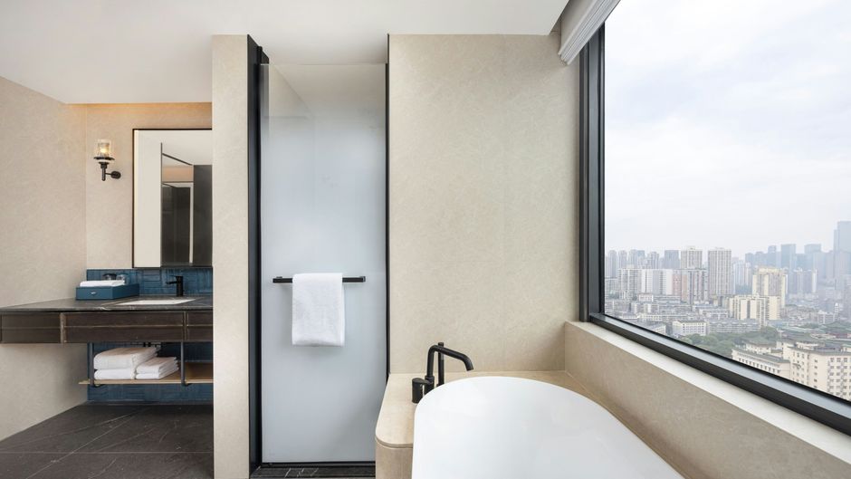 Four Points Chongqing Yuzhong Peninsula Room