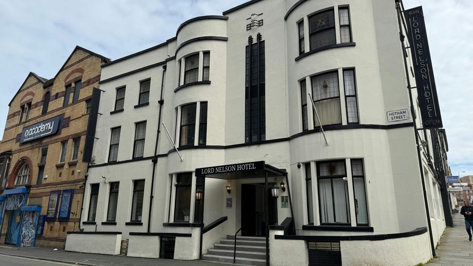 Lord Nelson Hotel Exterior