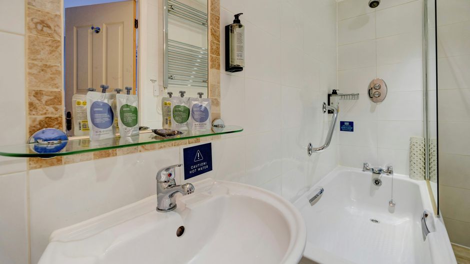 Liverpool Aigburth Hotel Room