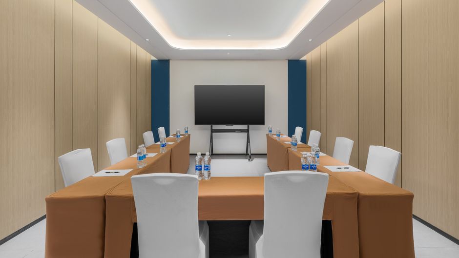 Holiday Inn Exp Nanao Meeting