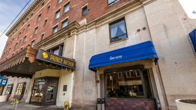 Prince Arthur Waterfront Hotel & Suites