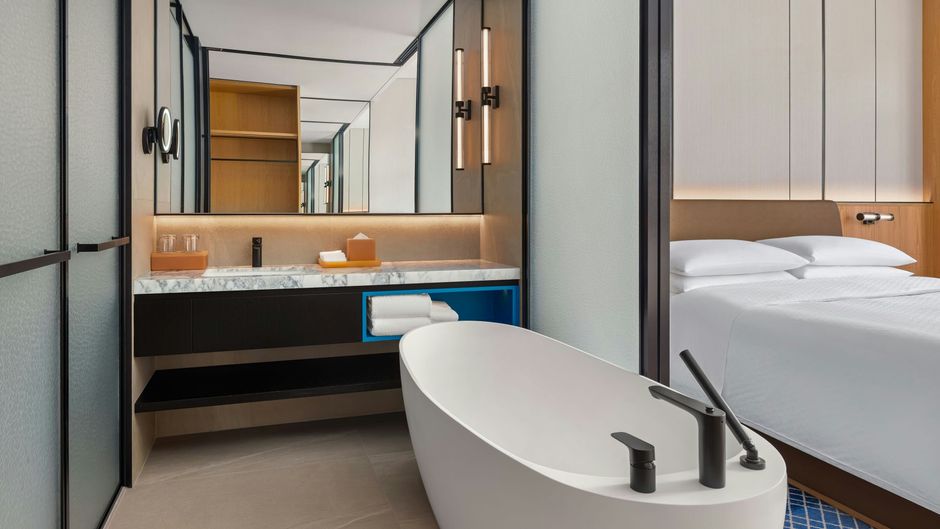 Four Points Sheraton Qingtian Room