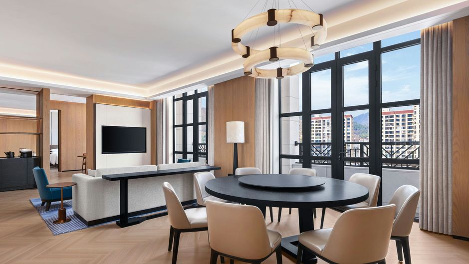 Four Points Sheraton Qingtian Suite