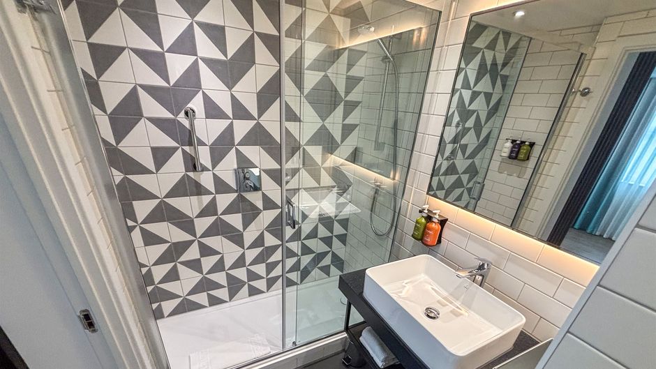 Holiday Inn London – Whitechapel Room