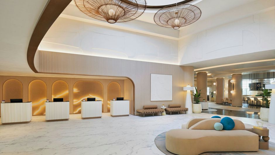 Le Meridien Al Aqah Beach Resort Lobby