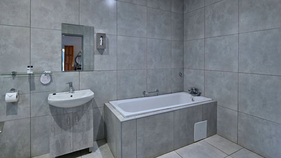 BON Hotel Rustenburg Room
