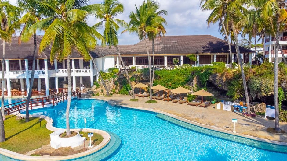 PrideInn Flamingo Beach Resort & Spa Pool
