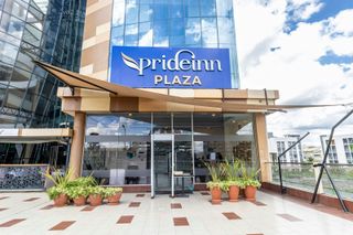 PrideInn Plaza Hotel & Conference Center