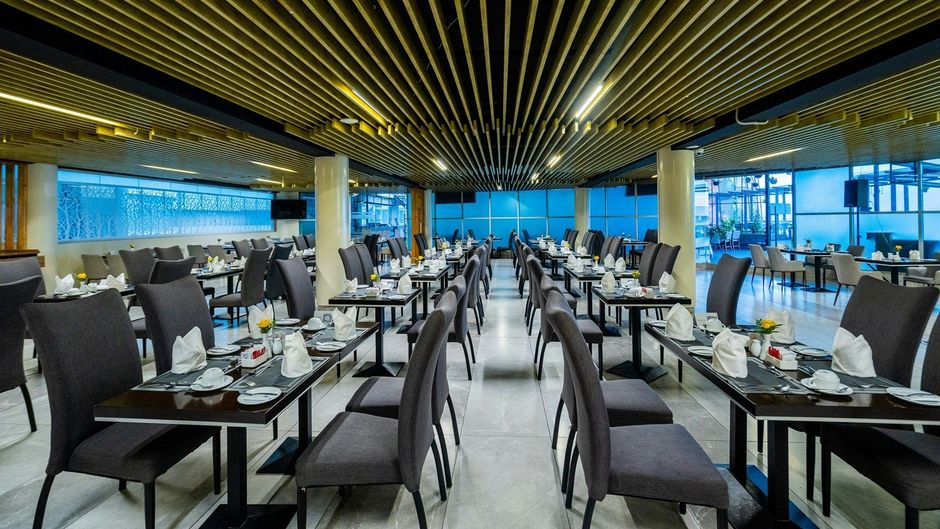 PrideInn Plaza Hotel & Conference Center Restaurant