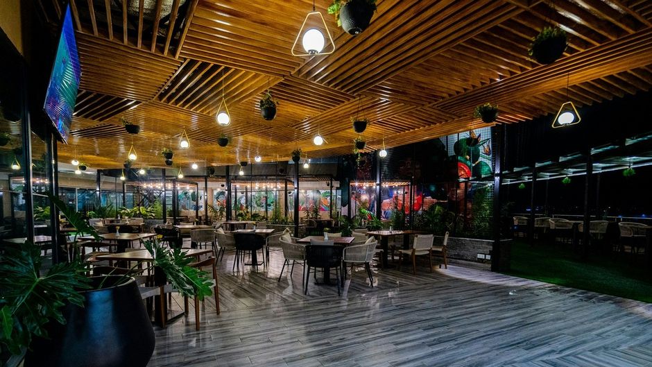 PrideInn Plaza Hotel & Conference Center Restaurant