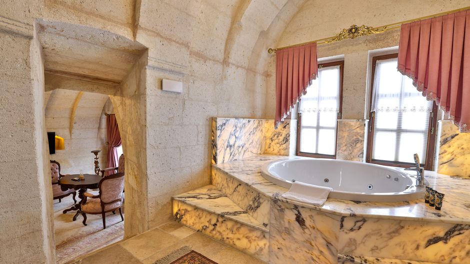 Elika Cave Suites Room