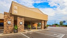 Crossroad Hotel & Event Center