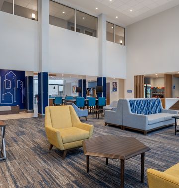 Holiday Inn Express & Suites Linden