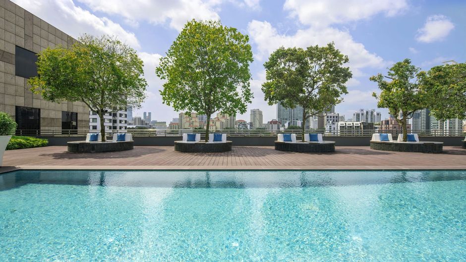 Lanson Place Winsland Serviced Residence Pool