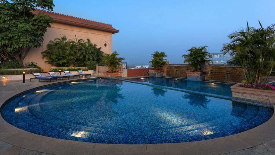 Sheraton Grand Pune Bund Garden Hotel Pool