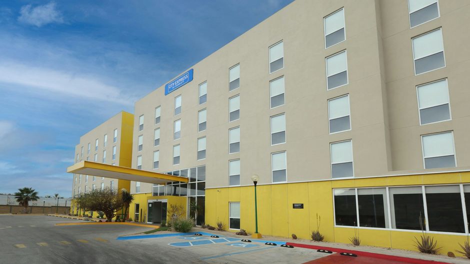 City Express by Marriott La Paz Exterior