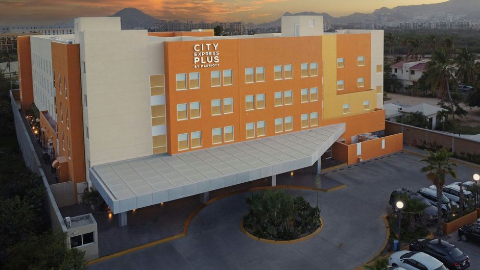 City Express Plus by Marriott Exterior