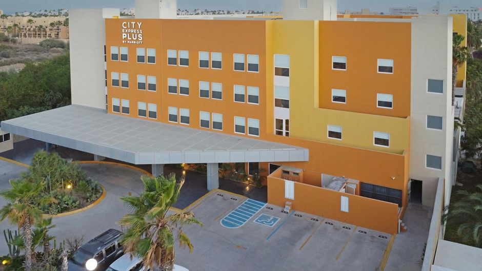 City Express Plus by Marriott Exterior