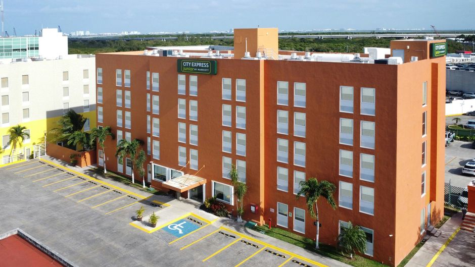 City Express Junior by Marriott Cancun Exterior