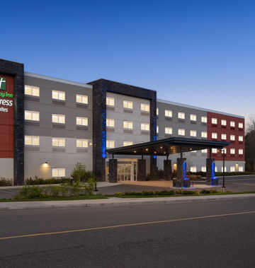 Holiday Inn Express/Stes Courtenay Comox