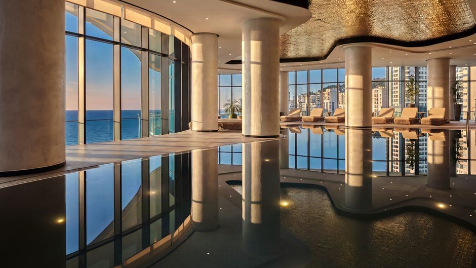 Crowne Plaza Durres Pool