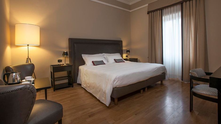 Ambasciatori Hotel Room