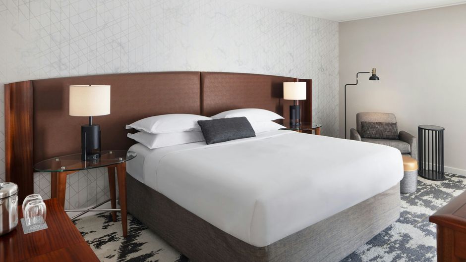 Sheraton Vancouver Airport Hotel Suite